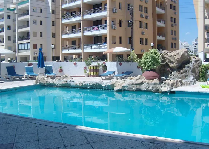 Best Western Plus Larco Hotel