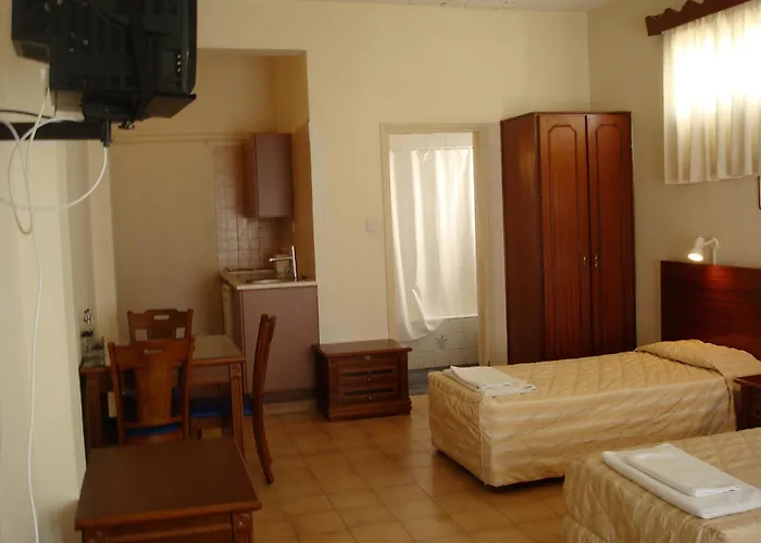 Best Western Plus Larco Ларнака